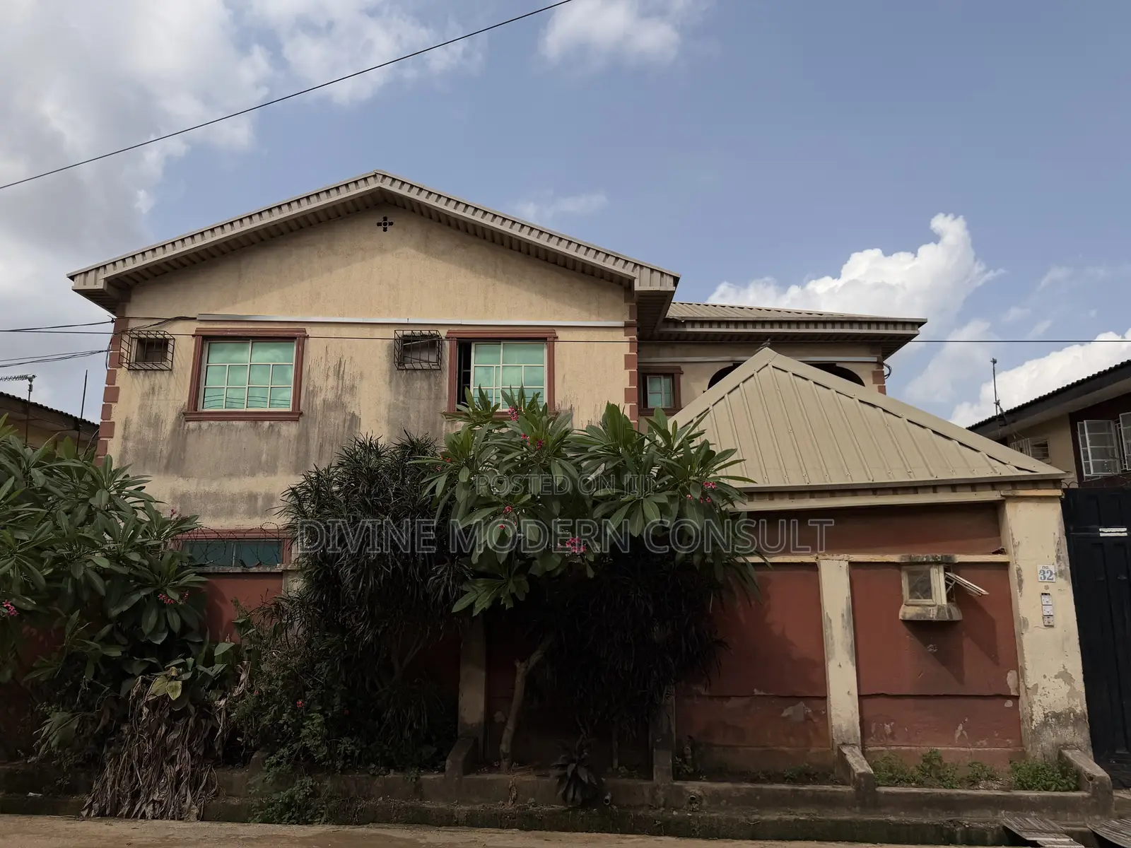 3bdrm Block of Flats in Private, Abule Egba for sale
