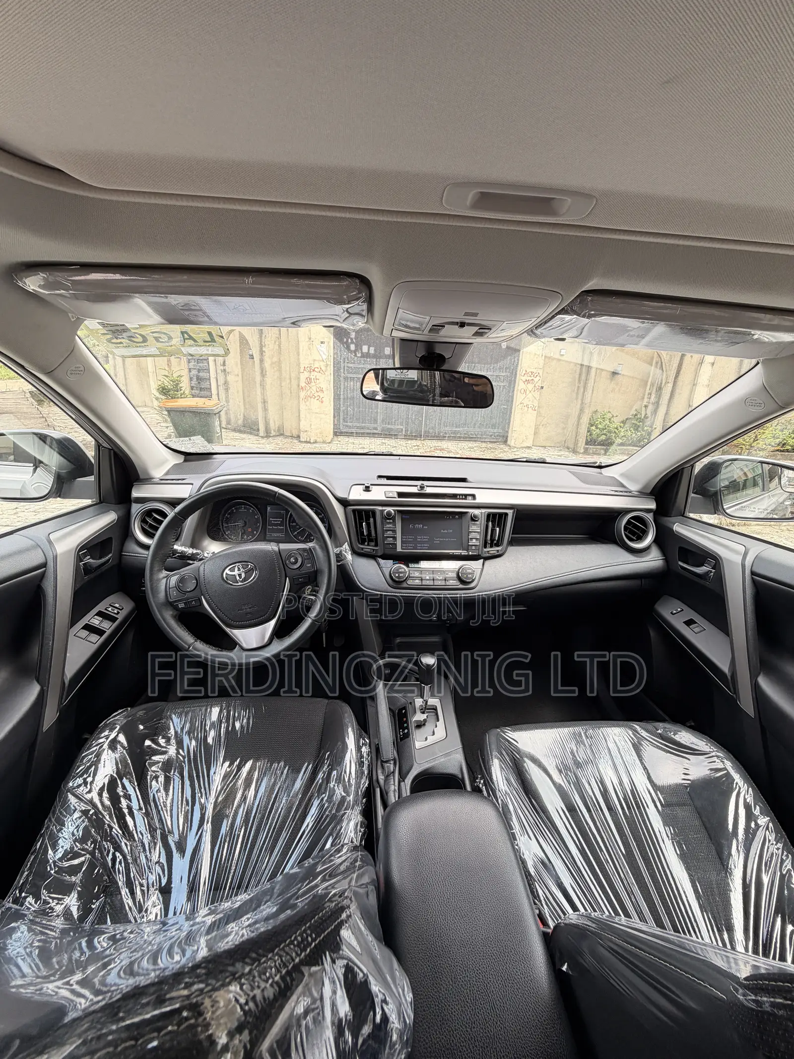 Toyota RAV4 XLE AWD (2.5L 4cyl 6A) 2017 Silver