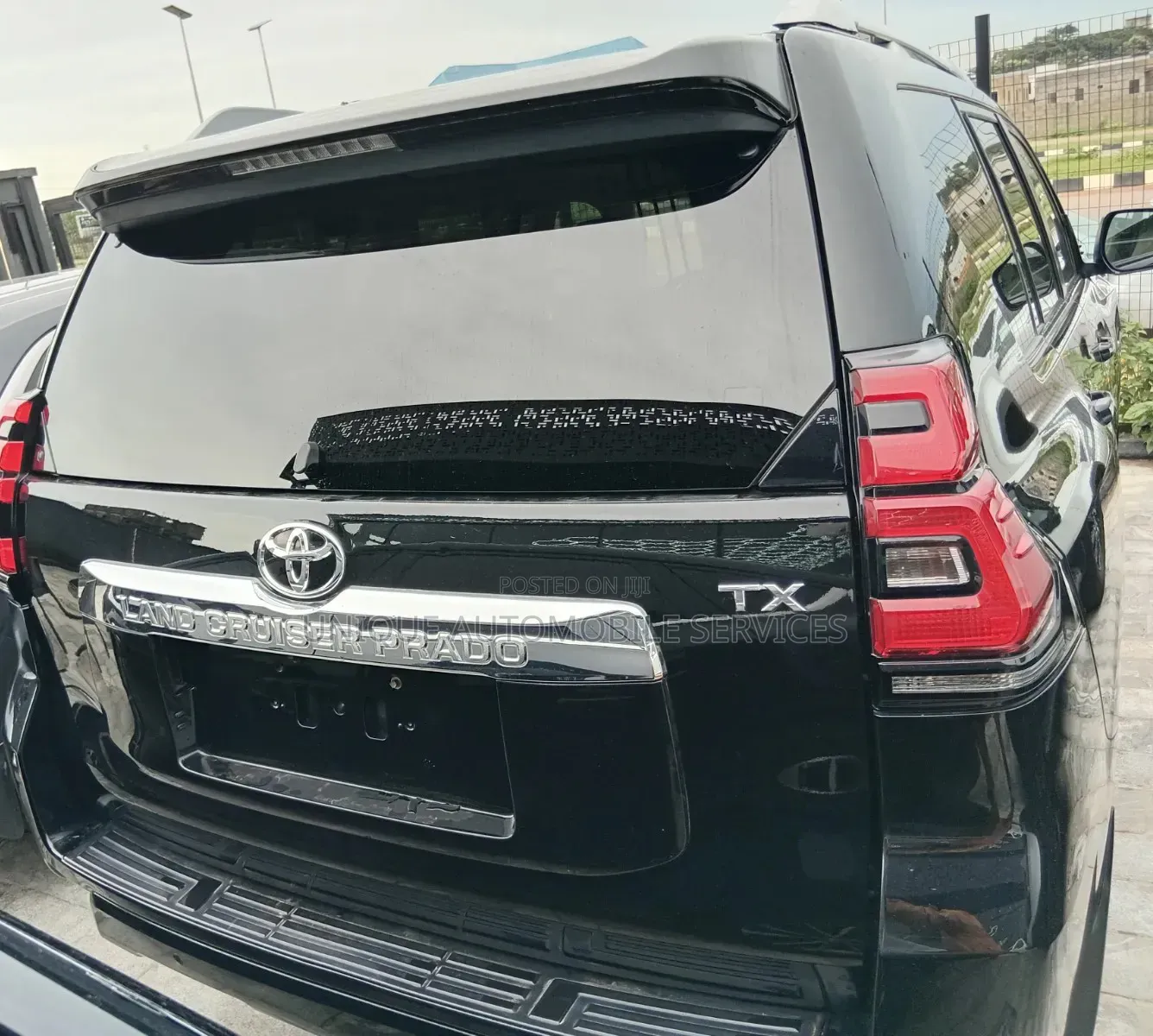 Toyota Land Cruiser Prado 2.7 2023 Black
