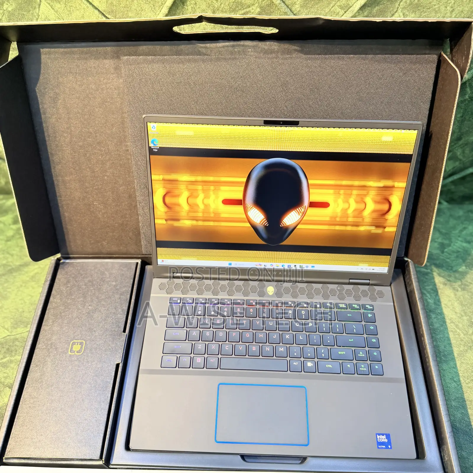 Laptop Alienware M16 R2 16GB Intel Core Ultra 9 SSD 1T