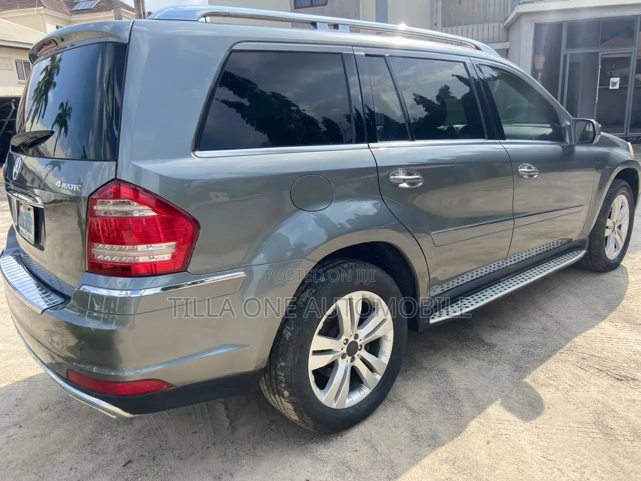 Mercedes-Benz GL-Class 2010 Gray