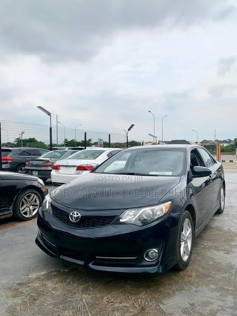 Toyota Camry 2013 Black