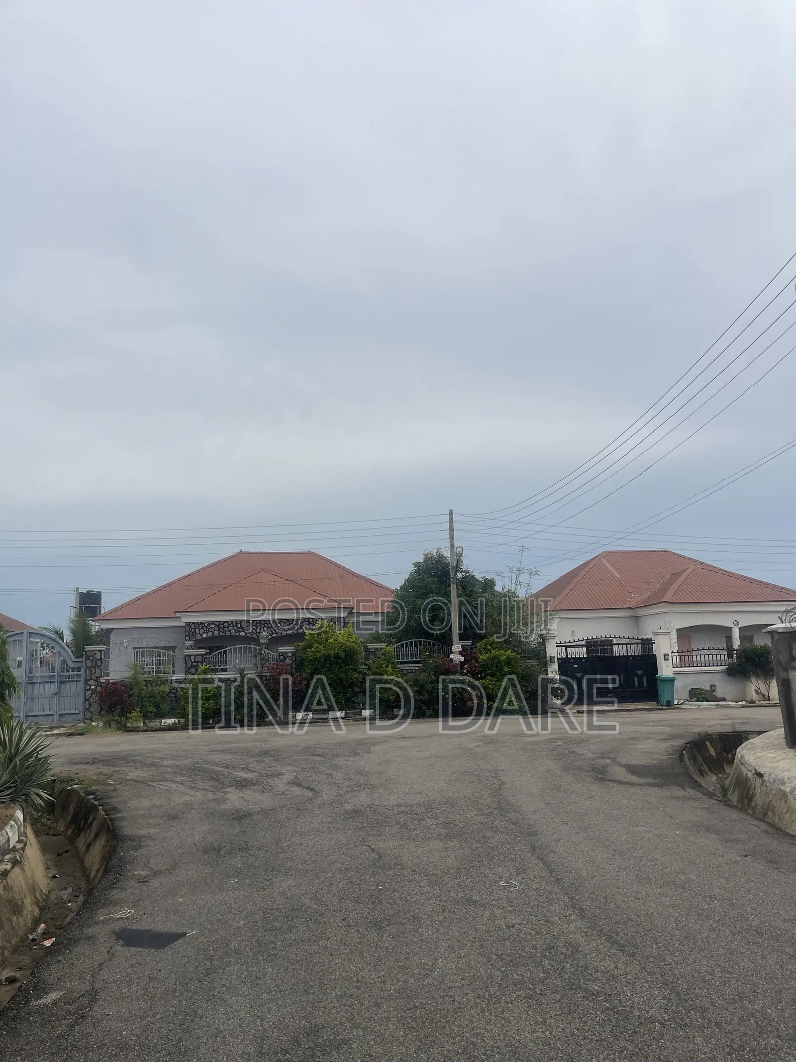 Estate House and Land for Sale