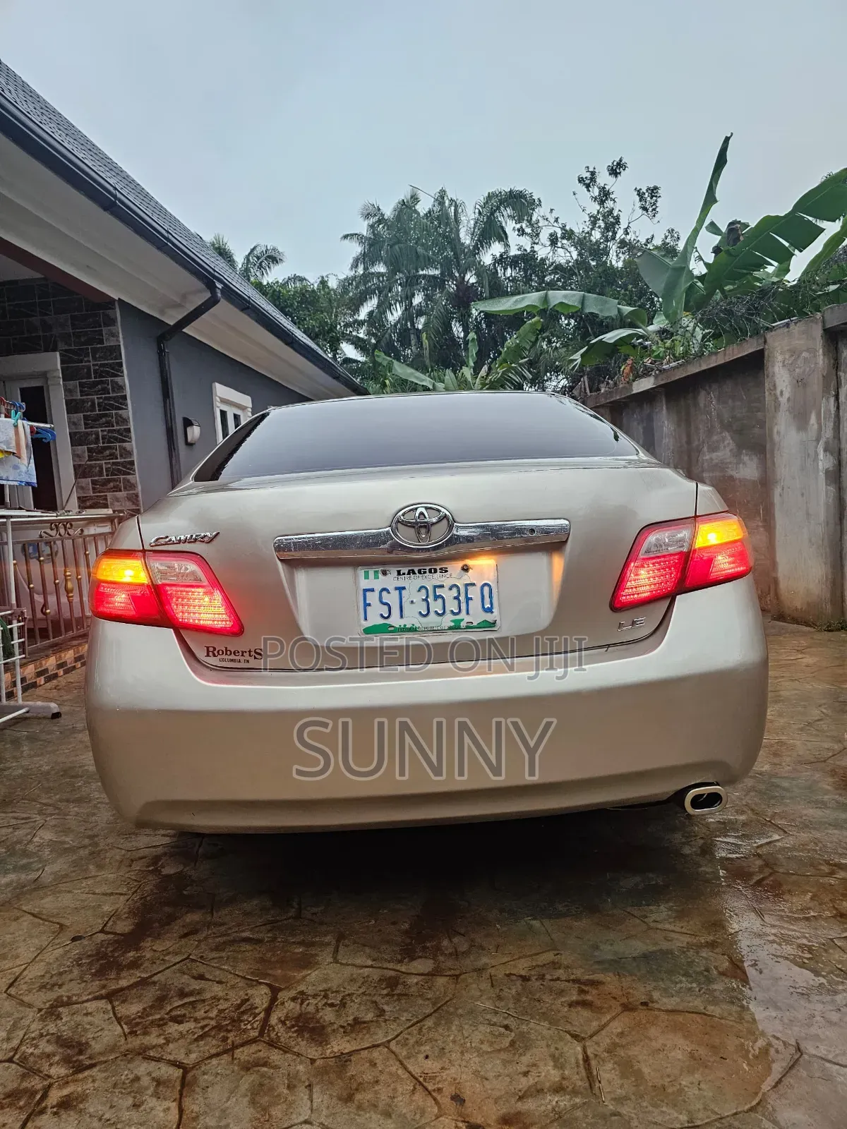 Toyota Camry 2009 Gold