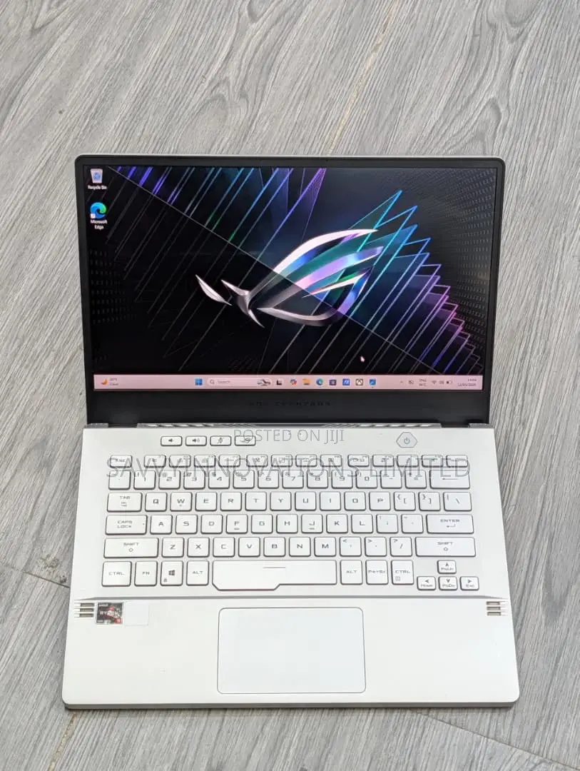 Laptop Asus ROG Zephyrus G14 16GB AMD Ryzen 9 SSD 1T