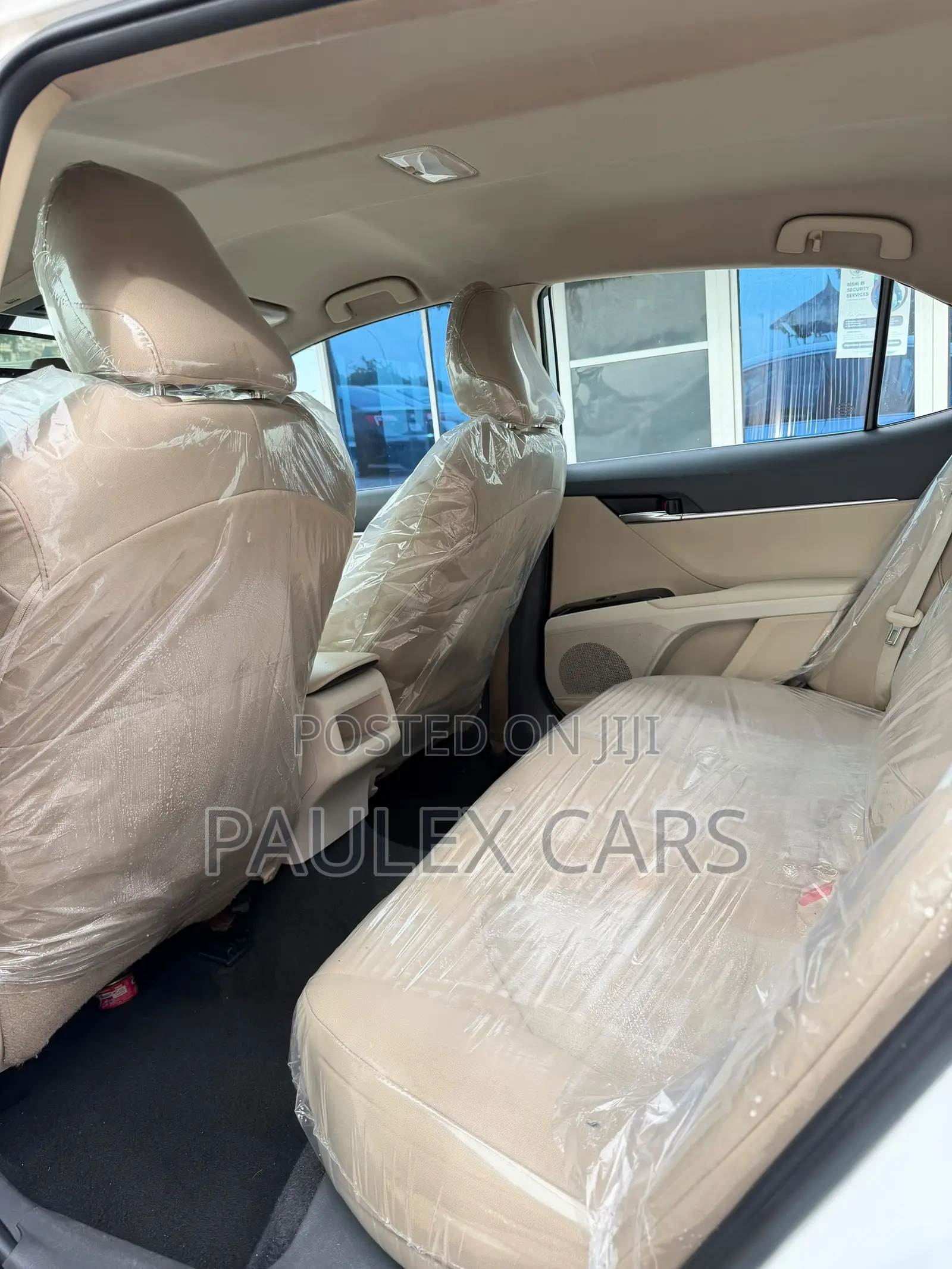 Toyota Camry LE (2.5L 4cyl 8A) 2019 White