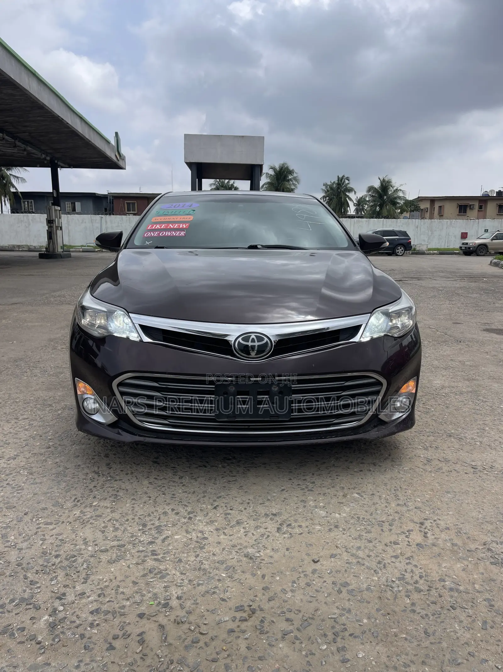 Toyota Avalon Limited 4dr Sedan (3.5L 6cyl 6A) 2014 Burgundy