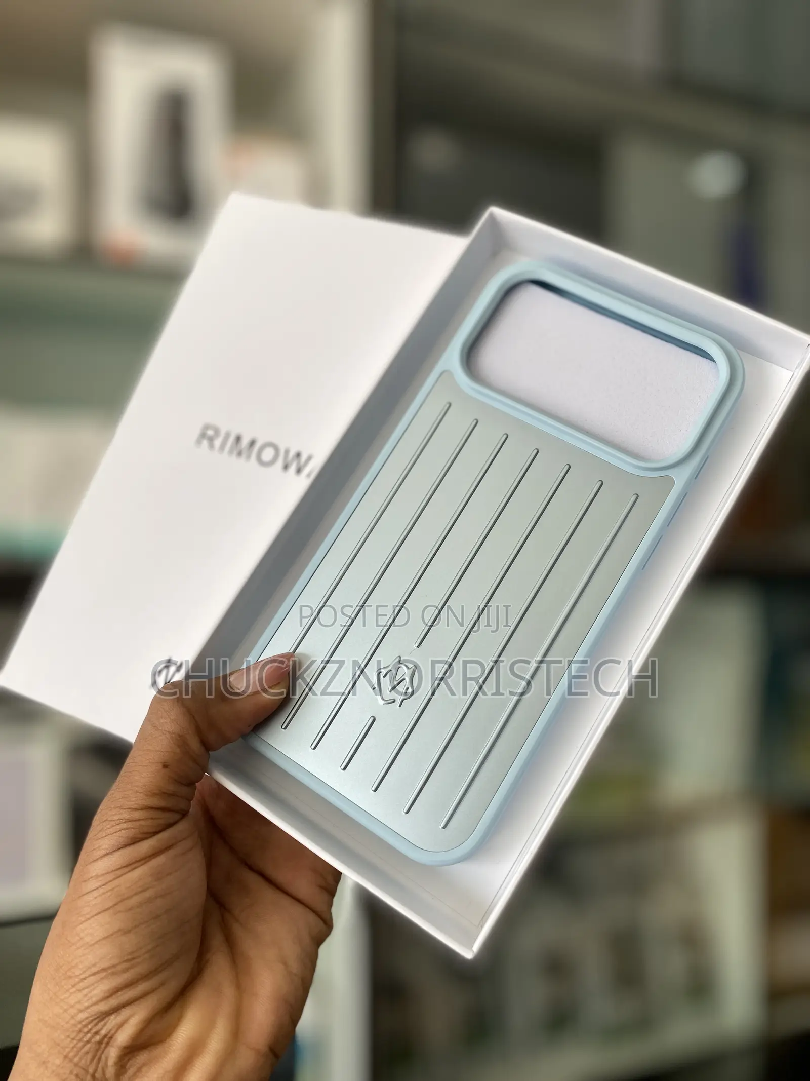 Rimowa Case 17 Pro Max Sky Blue