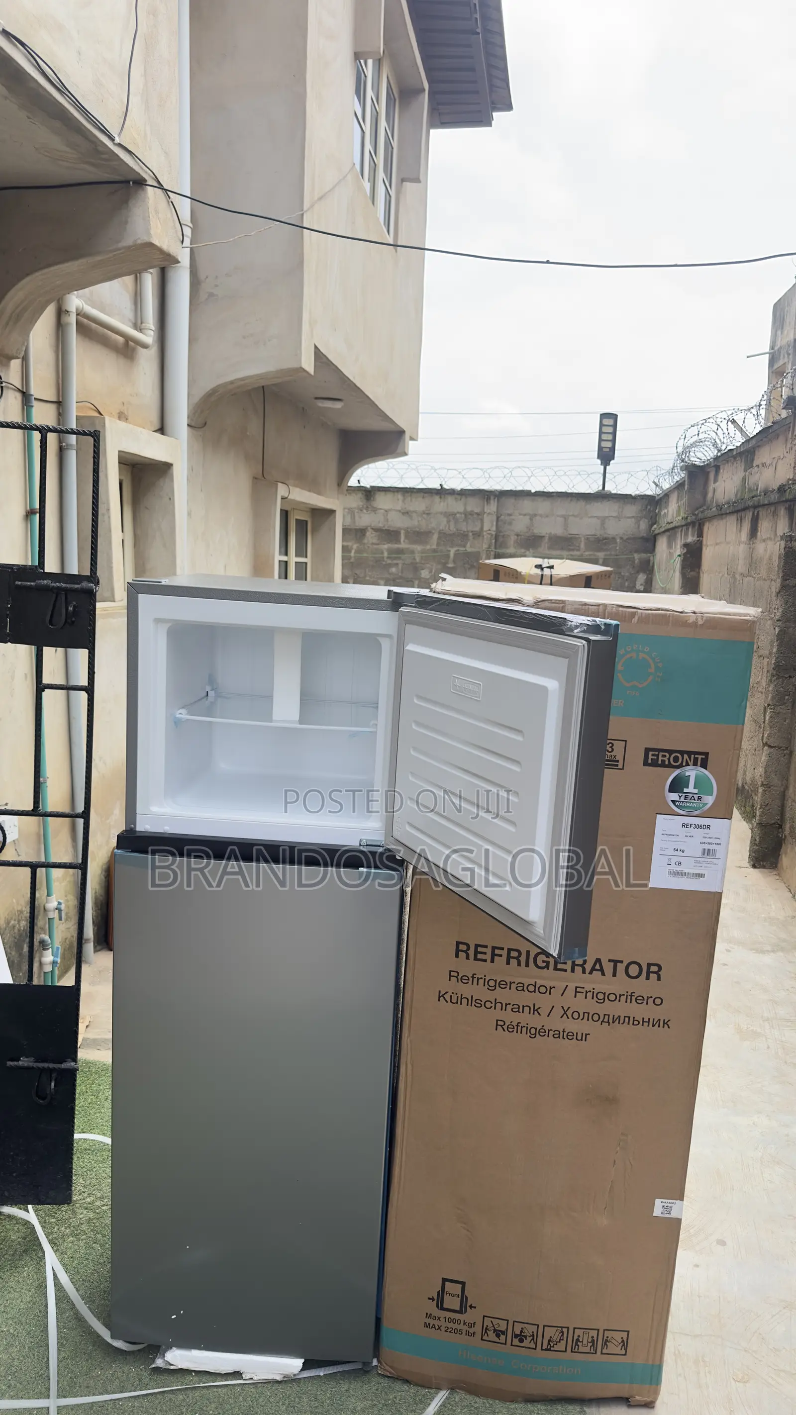 Hisense 306L Double Door Refrigerator – Modern Kitchen Fridge