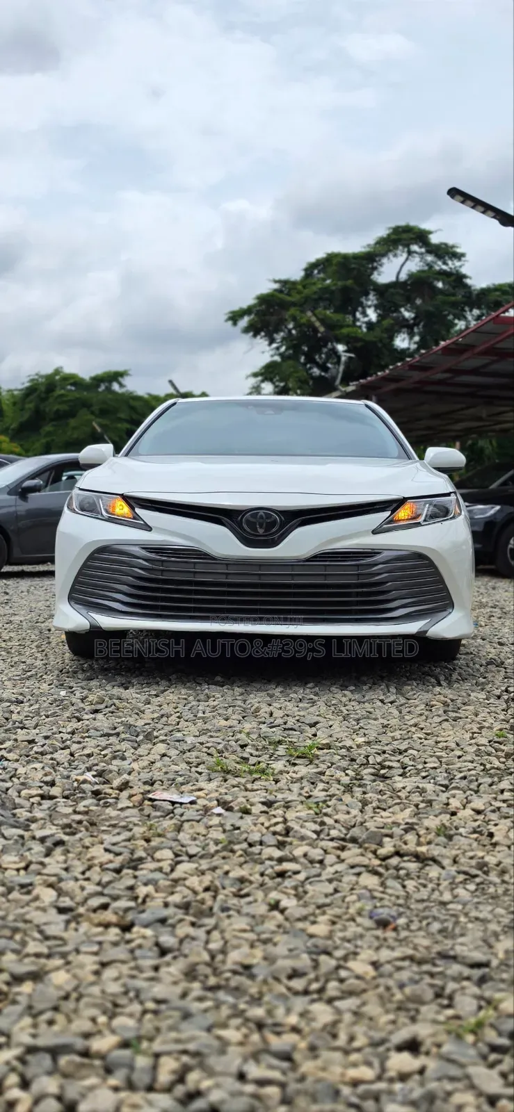Toyota Camry 2019 White