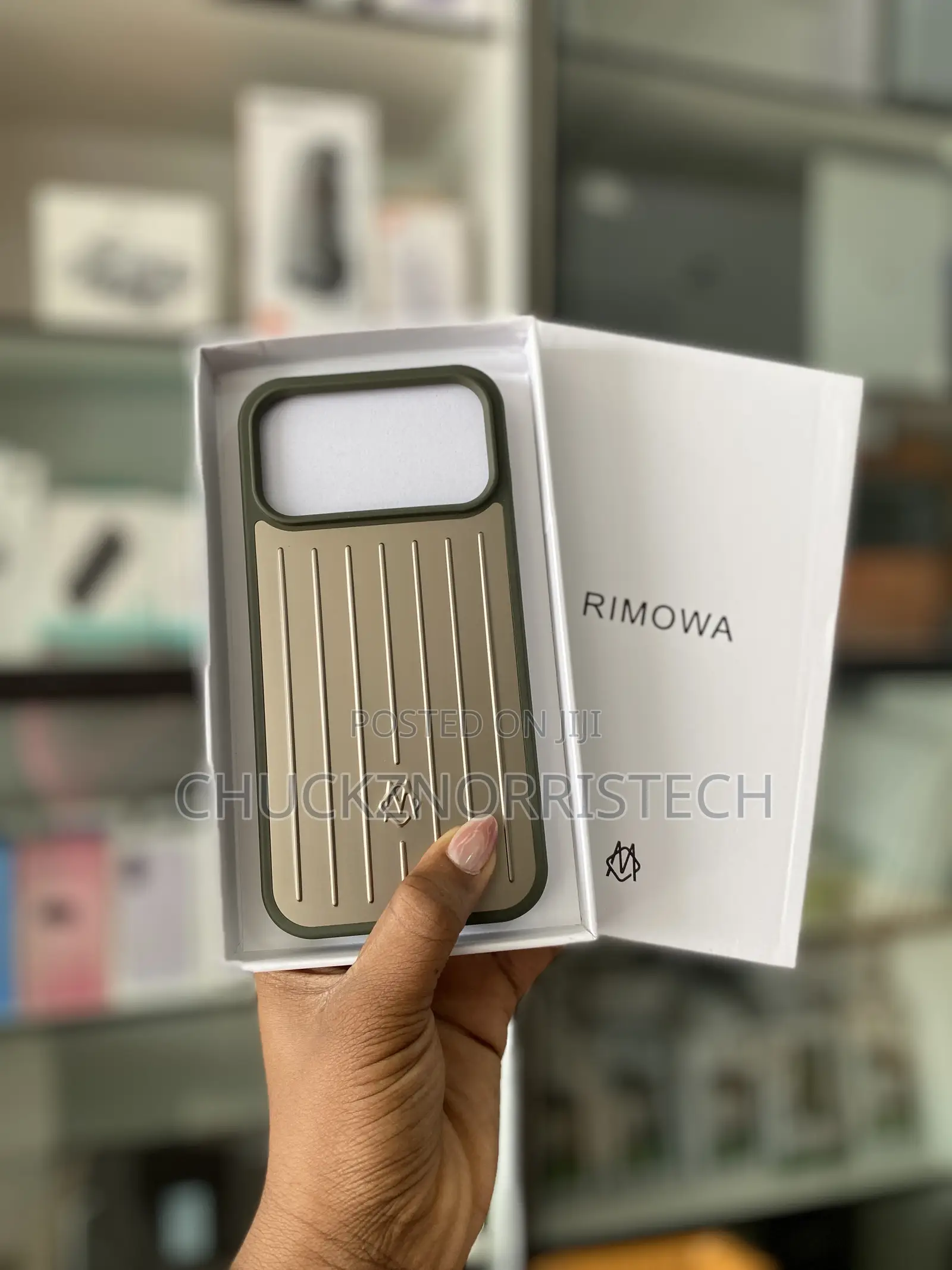 Rimowa Case 17 Pro Max Greengold