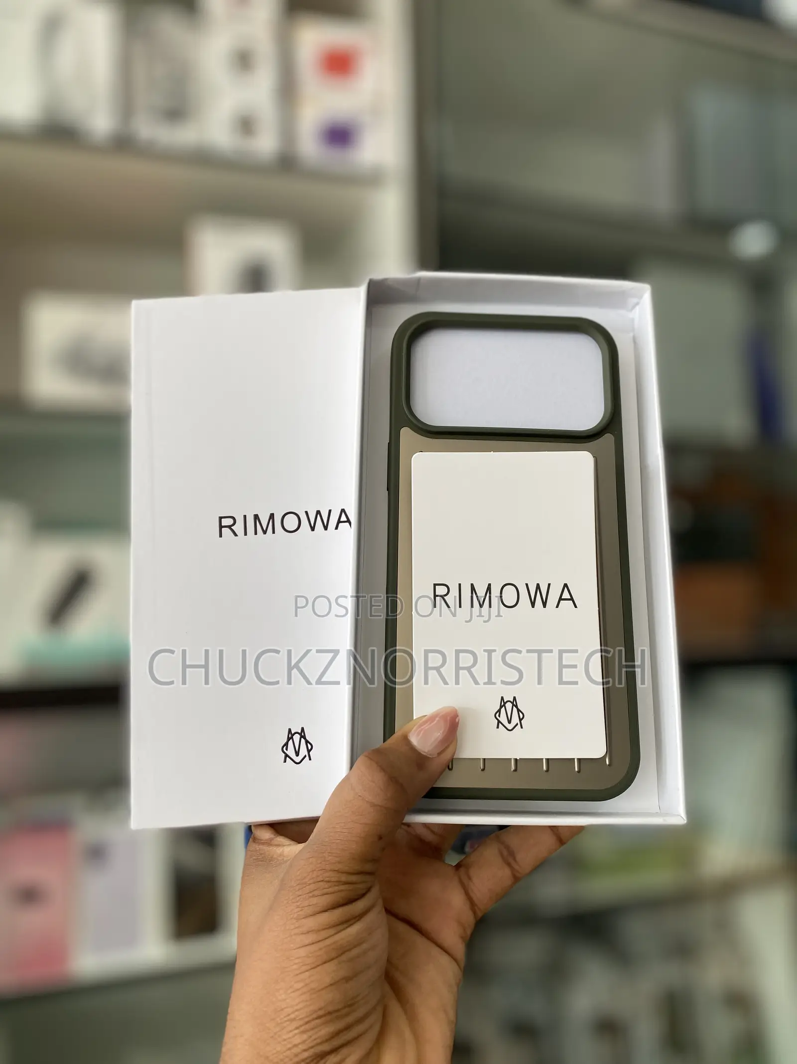 Rimowa Case 17 Pro Max Greengold