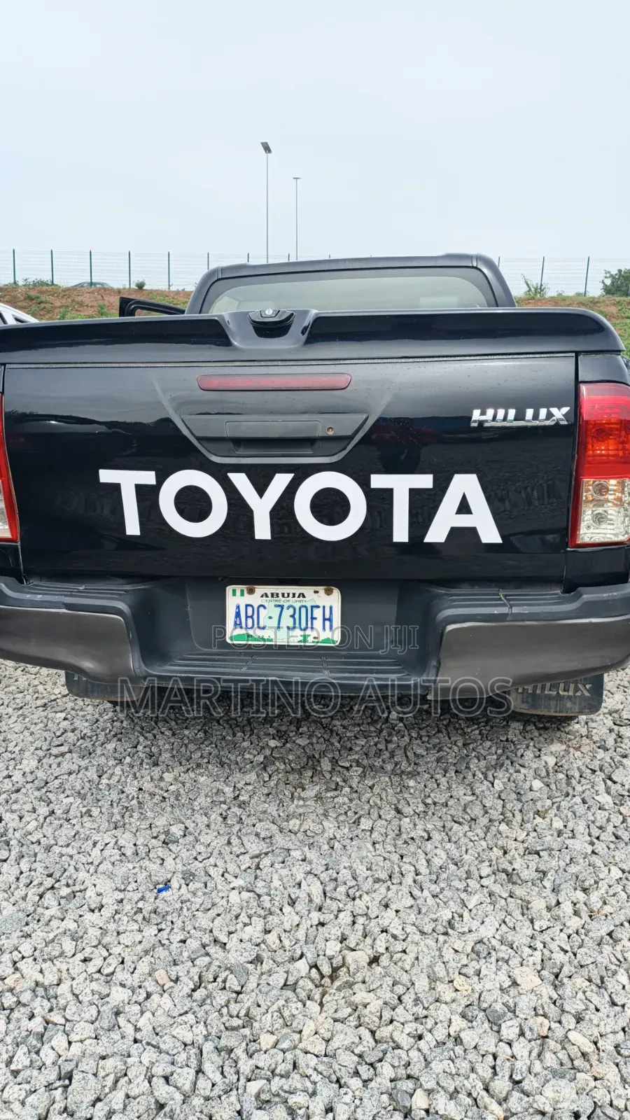 Toyota Hilux 2022 Black