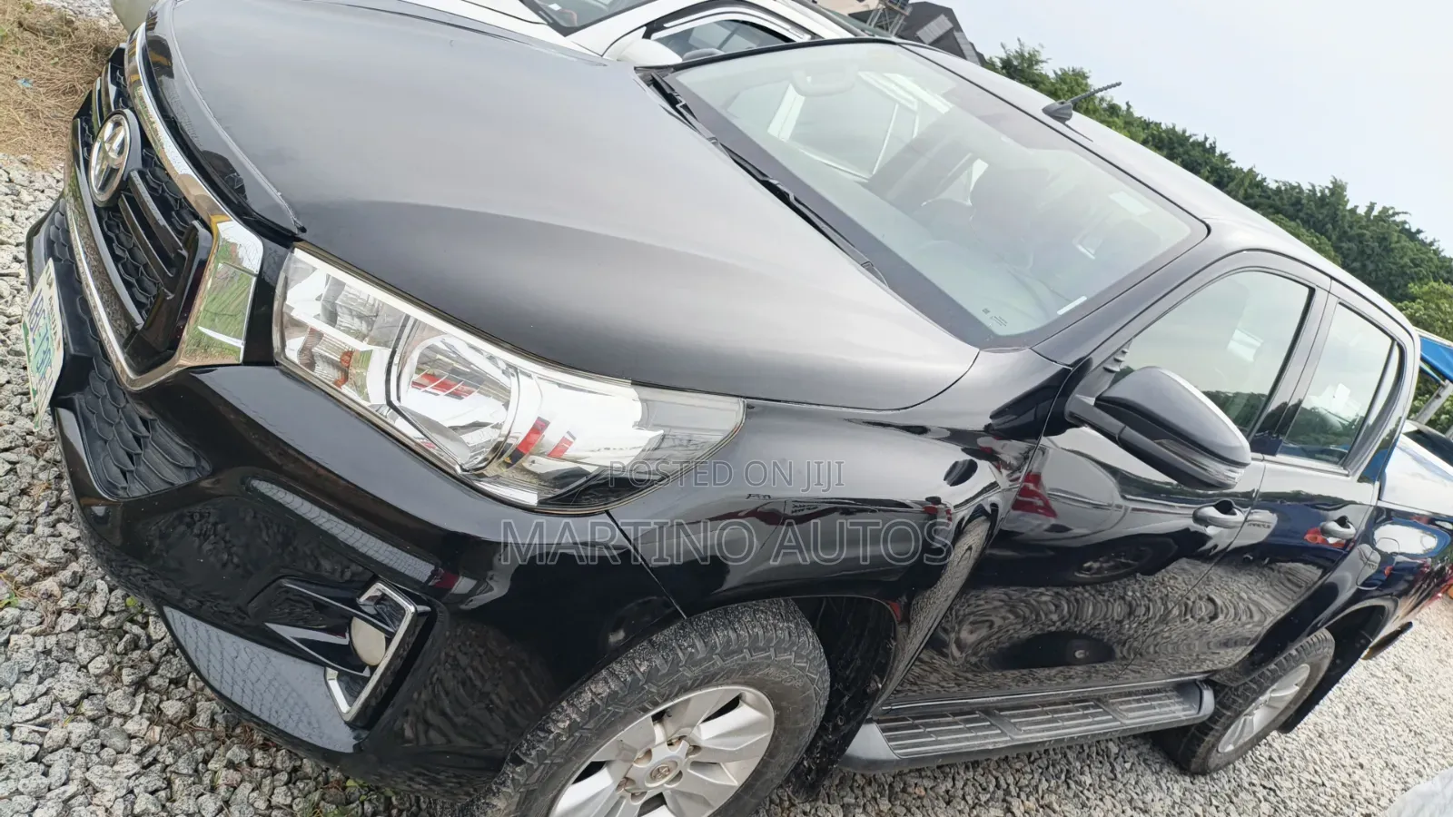 Toyota Hilux 2022 Black