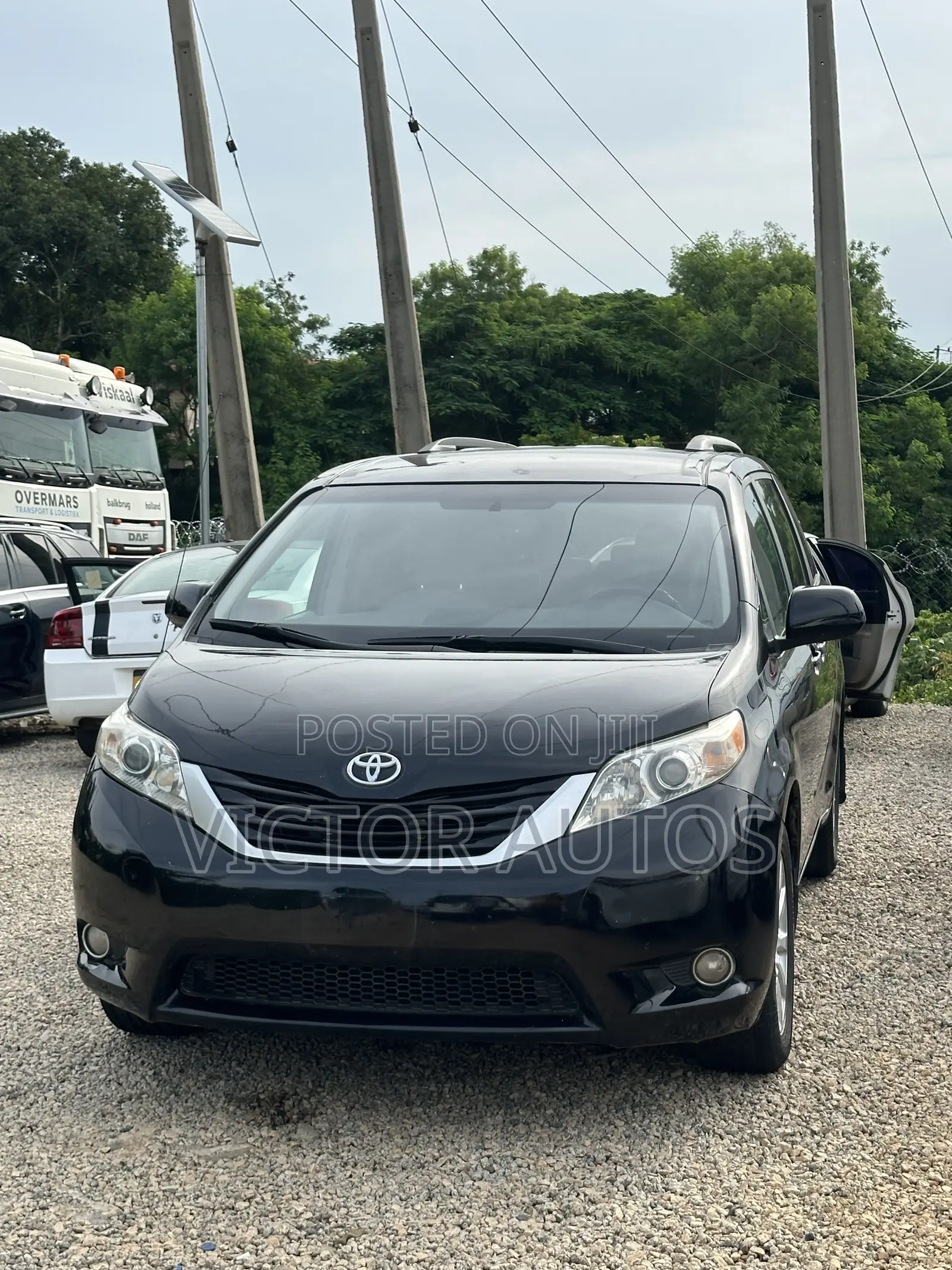 Toyota Sienna 2012 Black