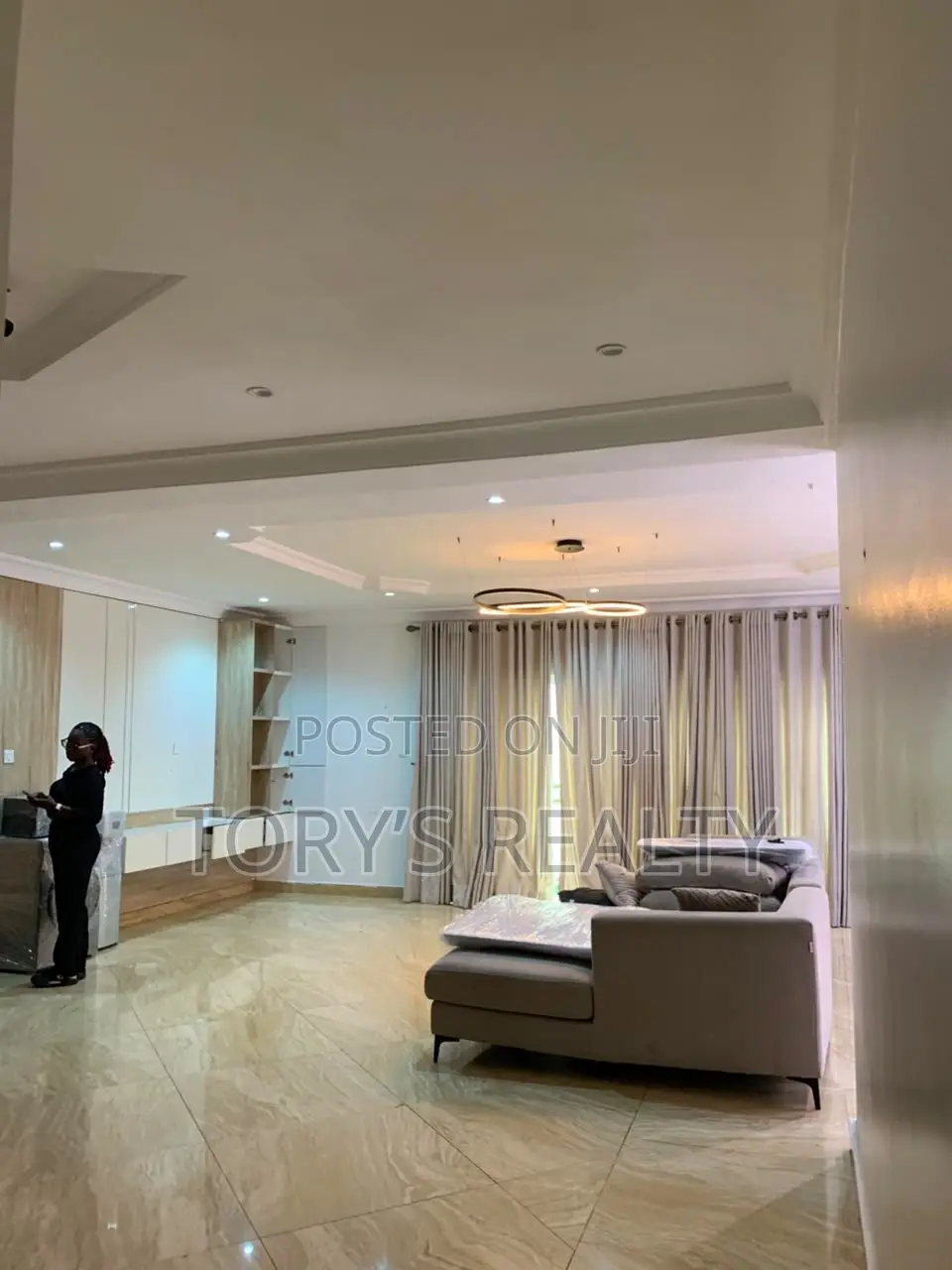 Furnished 3bdrm Apartment in Parkview Estate for rent