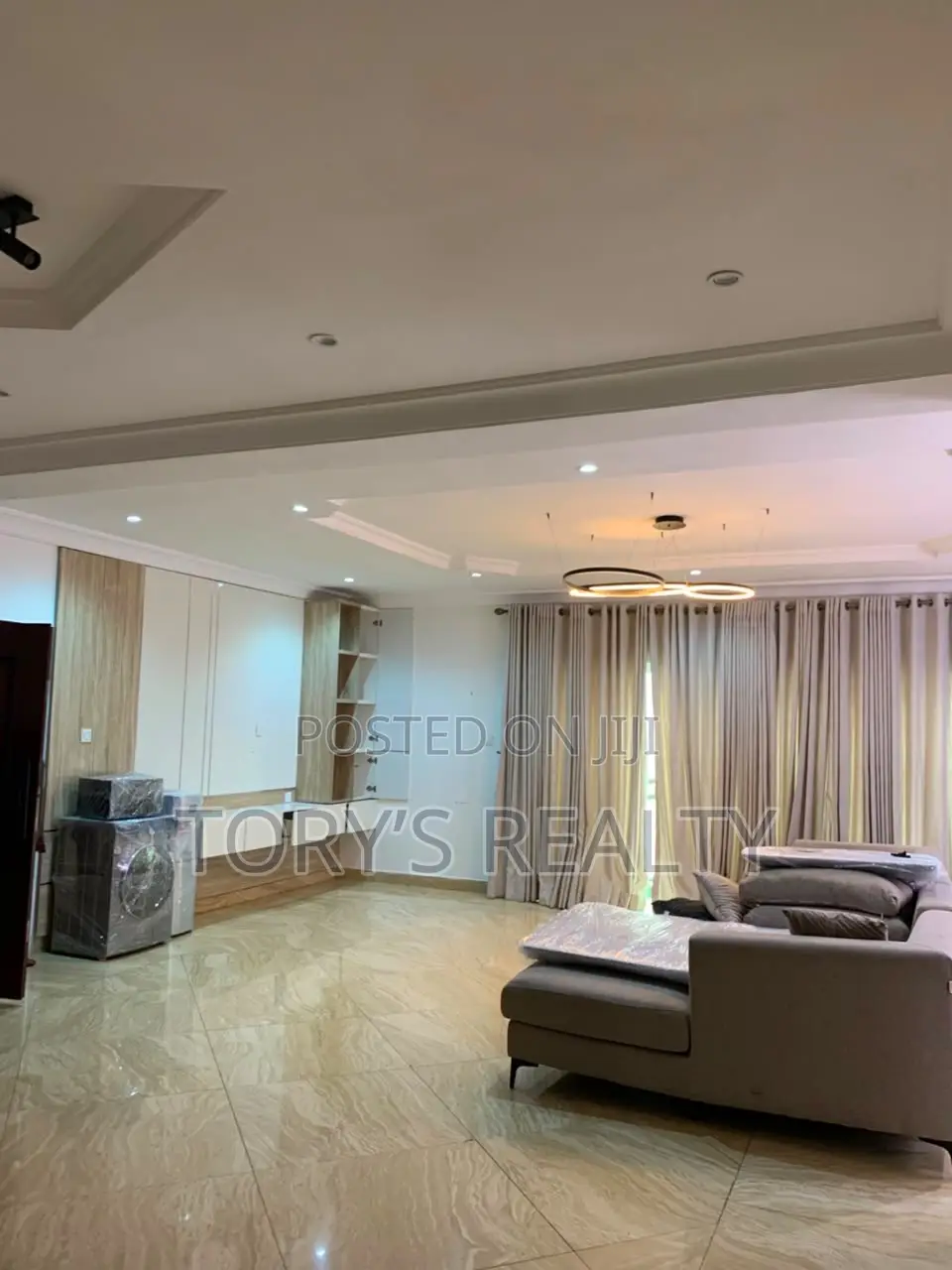 Furnished 3bdrm Apartment in Parkview Estate for rent