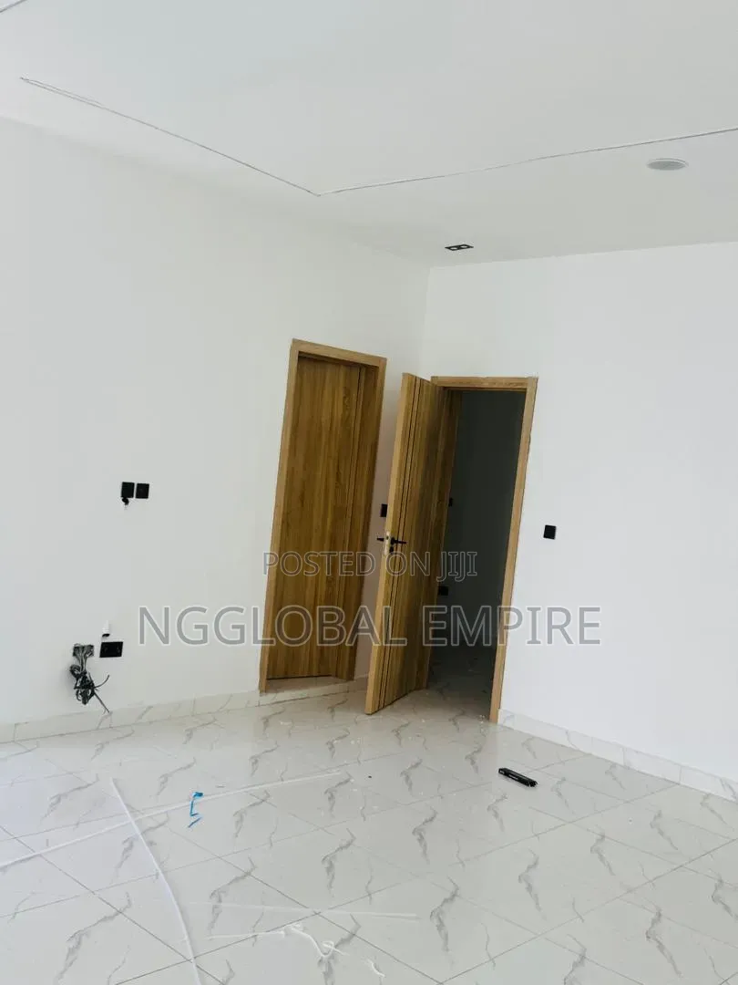 4bdrm Duplex in Royal Pine Estate, Lekki Expressway for sale