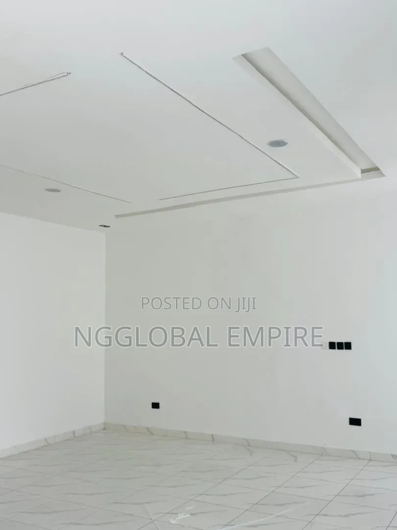 4bdrm Duplex in Royal Pine Estate, Lekki Expressway for sale