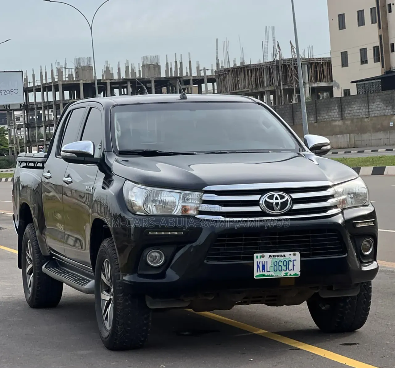 Toyota Hilux 2016 Black