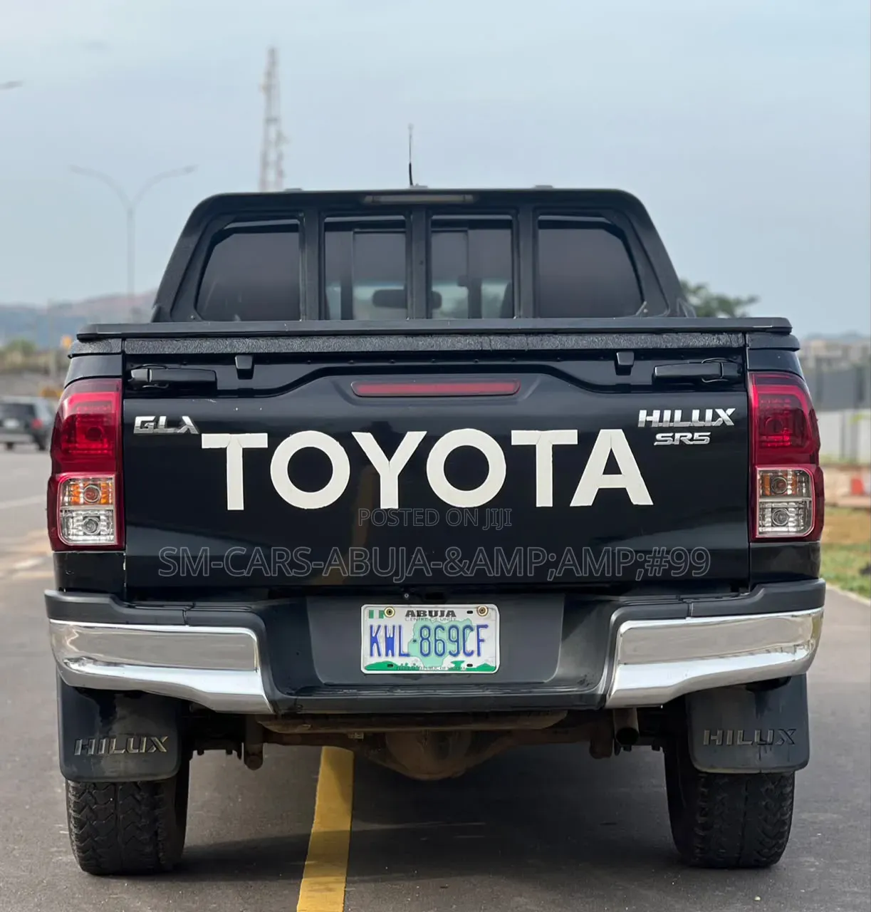 Toyota Hilux 2016 Black