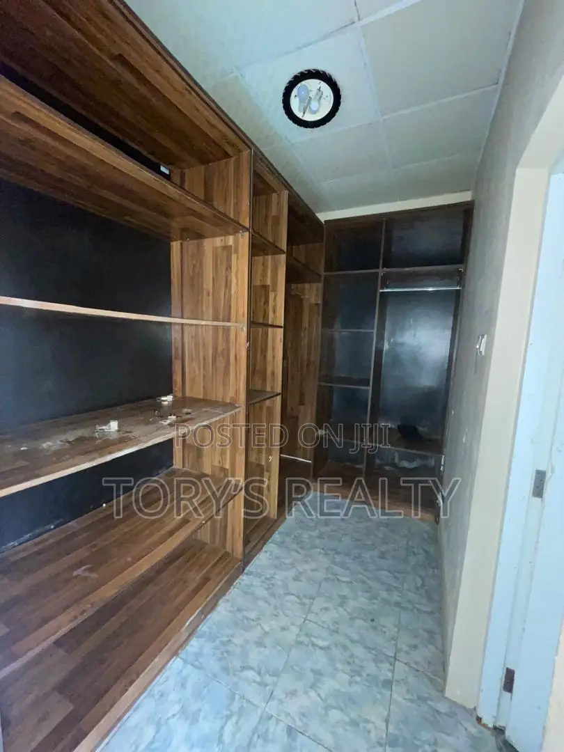 4bdrm Duplex in Lekki Expressway for rent
