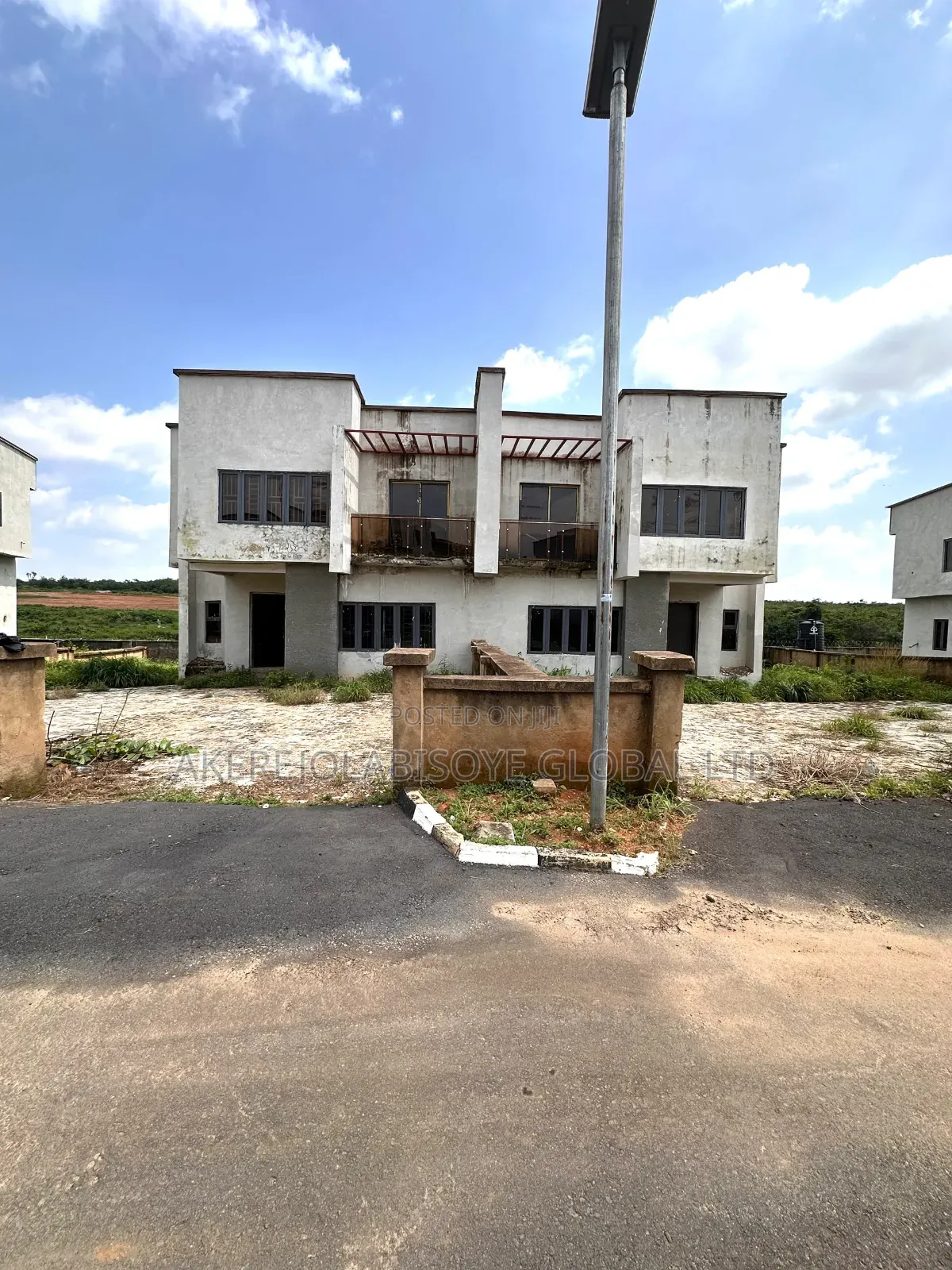 4bdrm Duplex in Gwarinpa Extension, Life Camp for sale