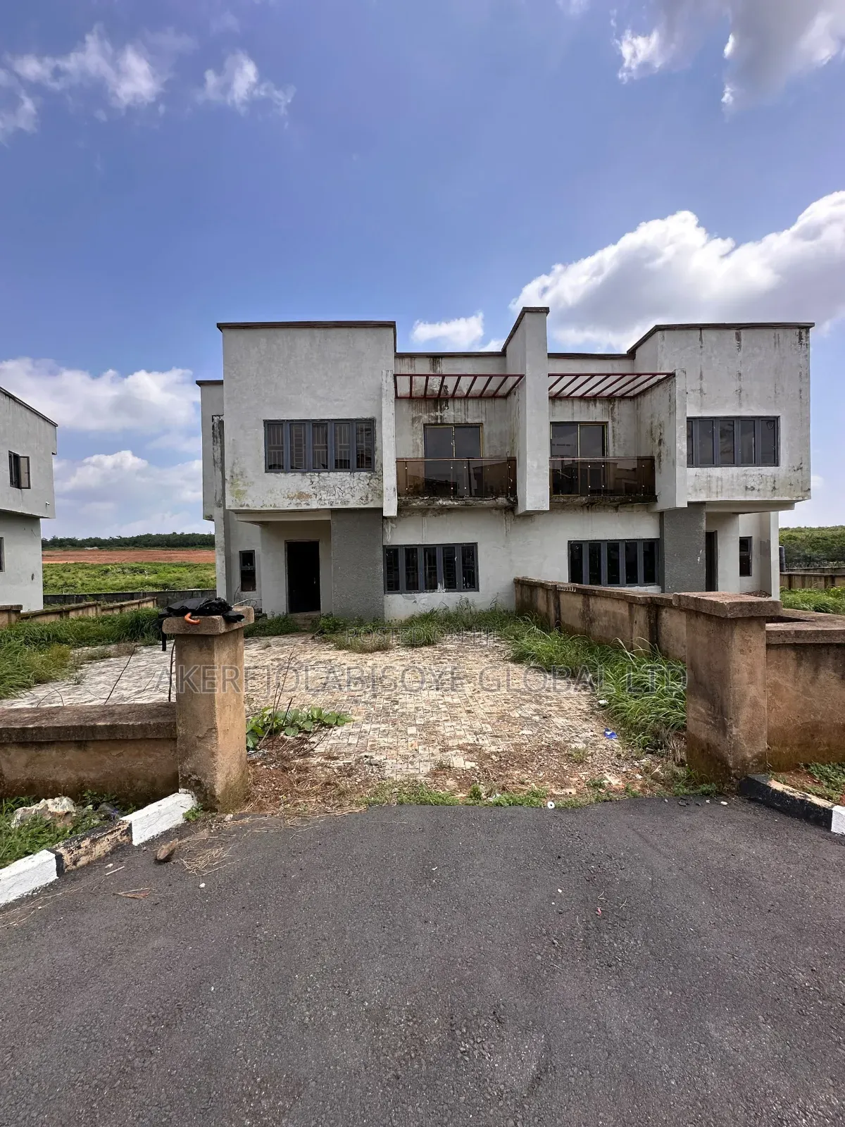 4bdrm Duplex in Gwarinpa Extension, Life Camp for sale