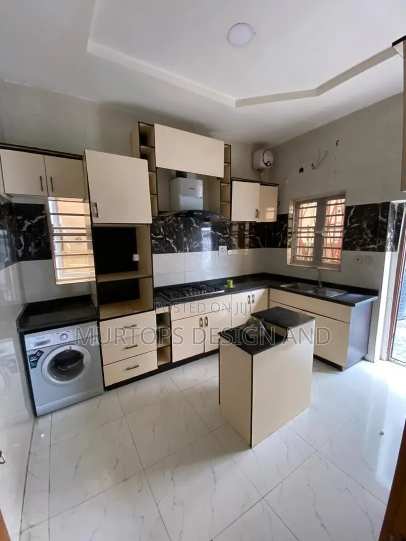 4bdrm Duplex in Ikota Gra for rent