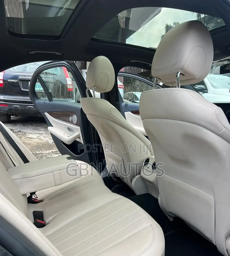 Mercedes-Benz E300 Base RWD Sedan (2.0L 4cyl 9A) 2017 Gray