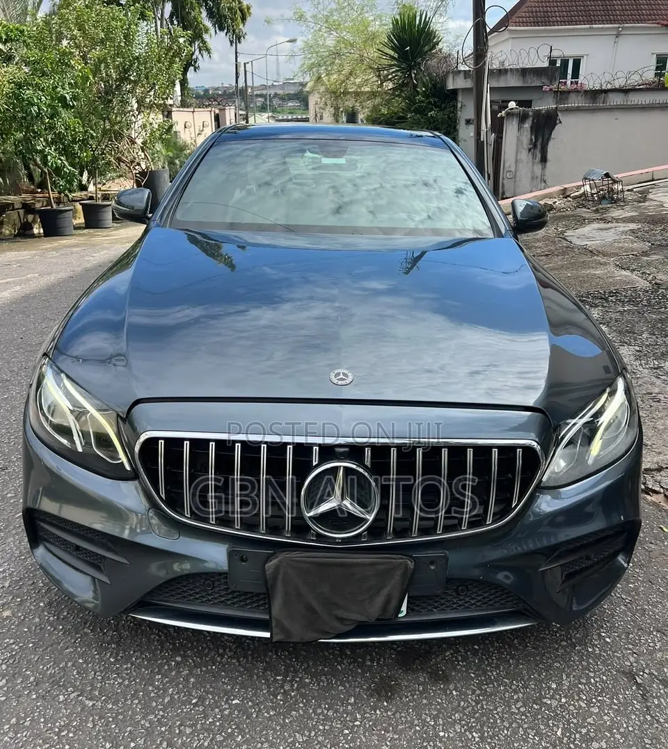 Mercedes-Benz E300 Base RWD Sedan (2.0L 4cyl 9A) 2017 Gray