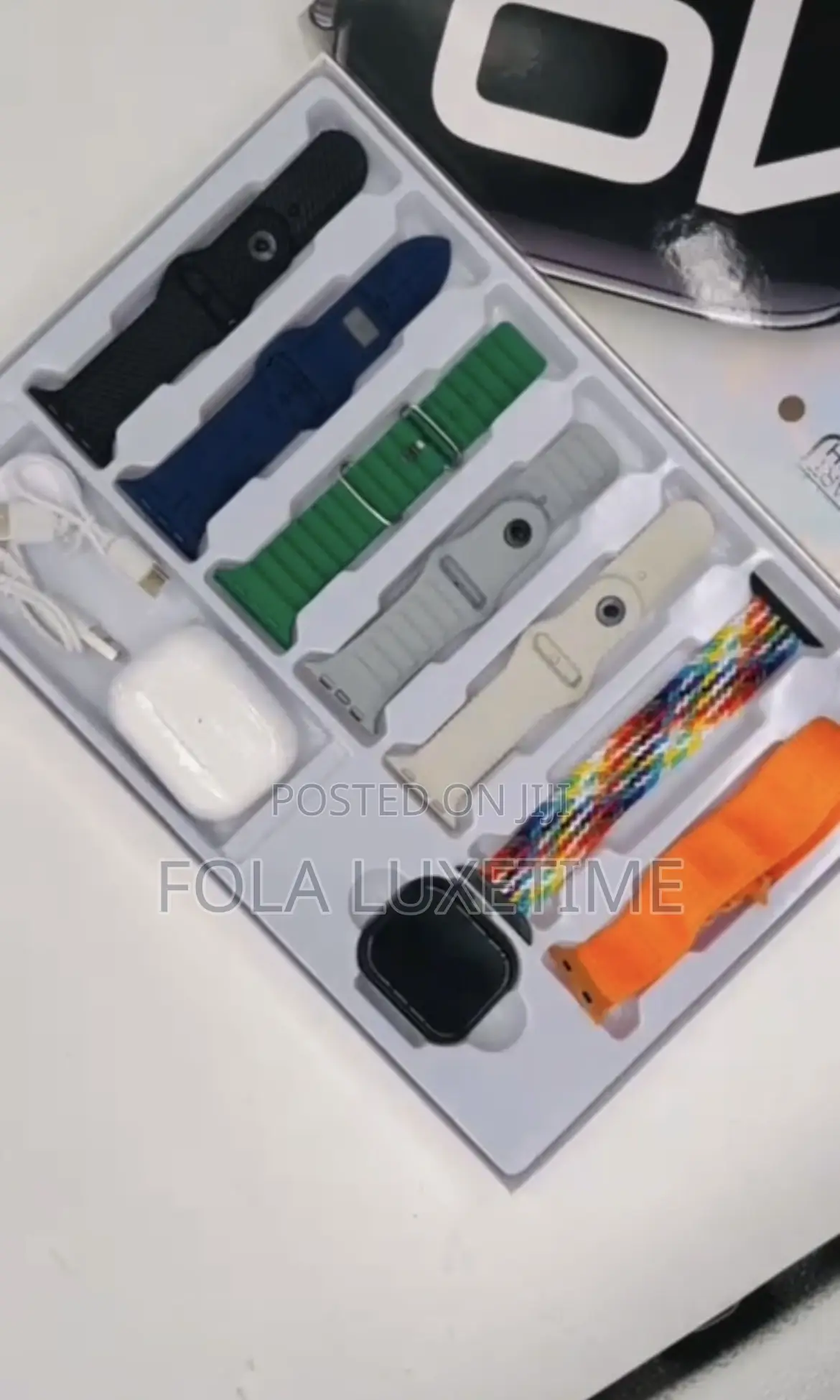 *V-X11 Smart Package ** With (7 Different Unique Strap) and an Earpod*