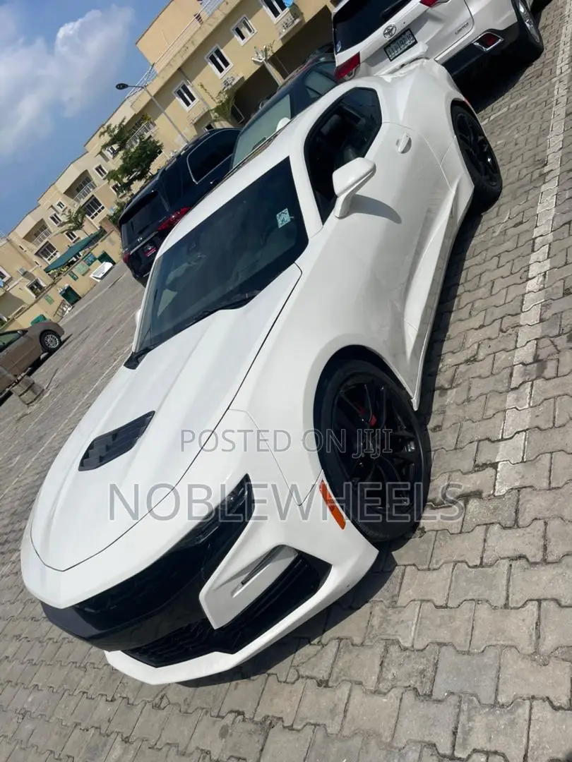 Chevrolet Camaro 2020 White