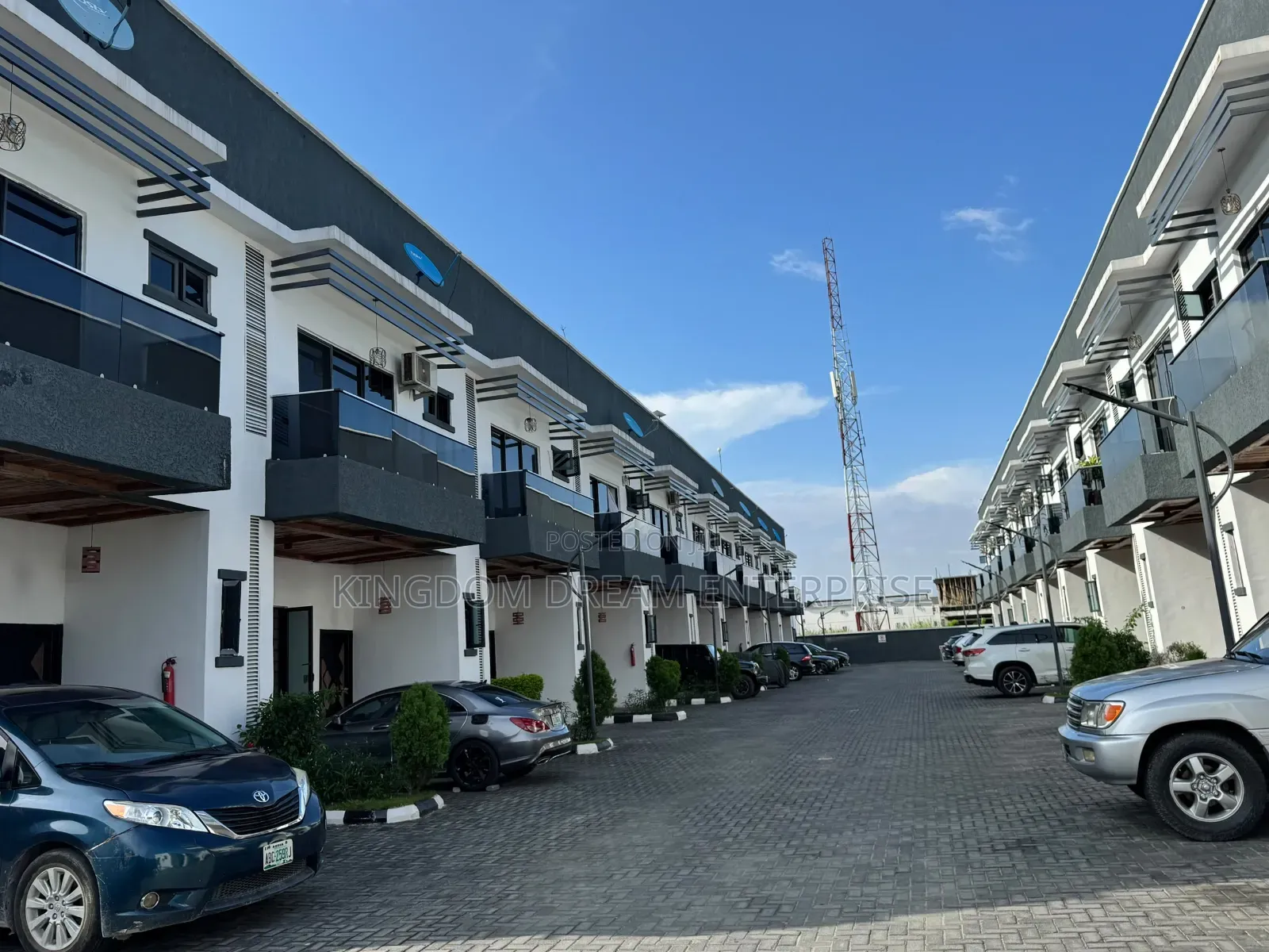 Furnished 4bdrm Duplex in Osapa London Lekki for rent