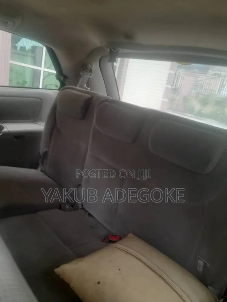 Toyota Sienna 2006 Gold