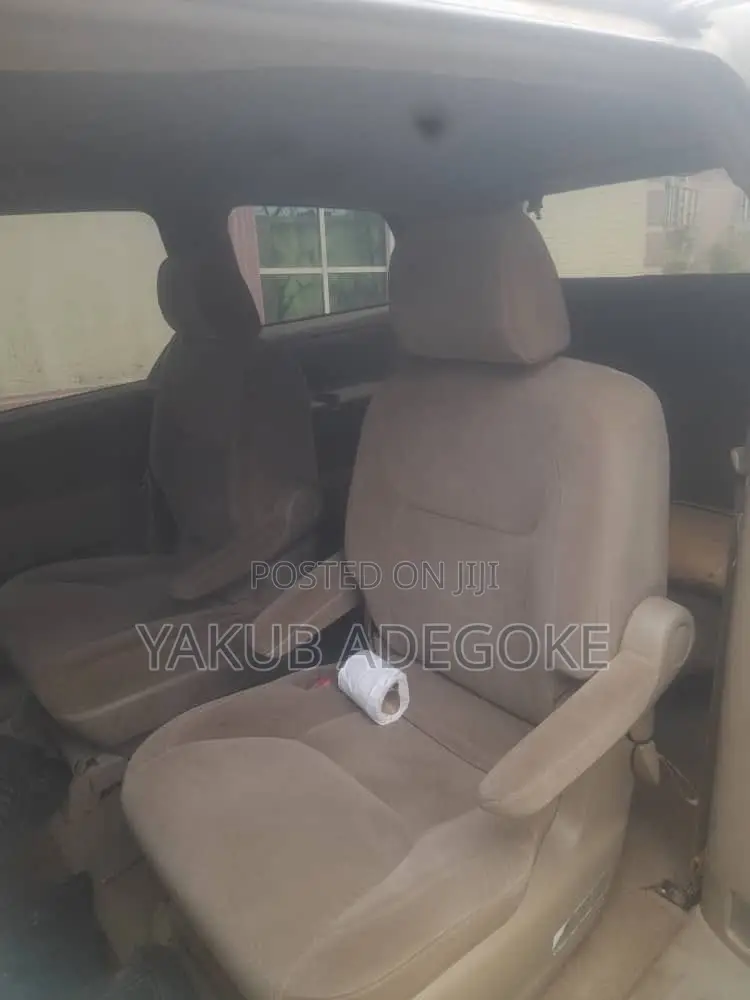 Toyota Sienna 2006 Gold