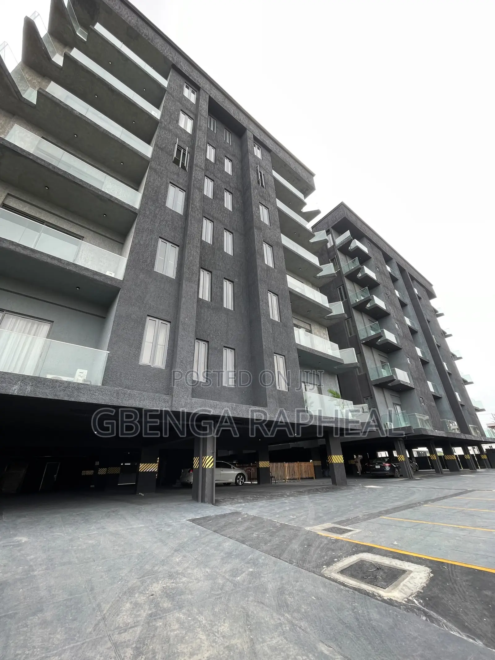 3bdrm Apartment in Ikate for sale