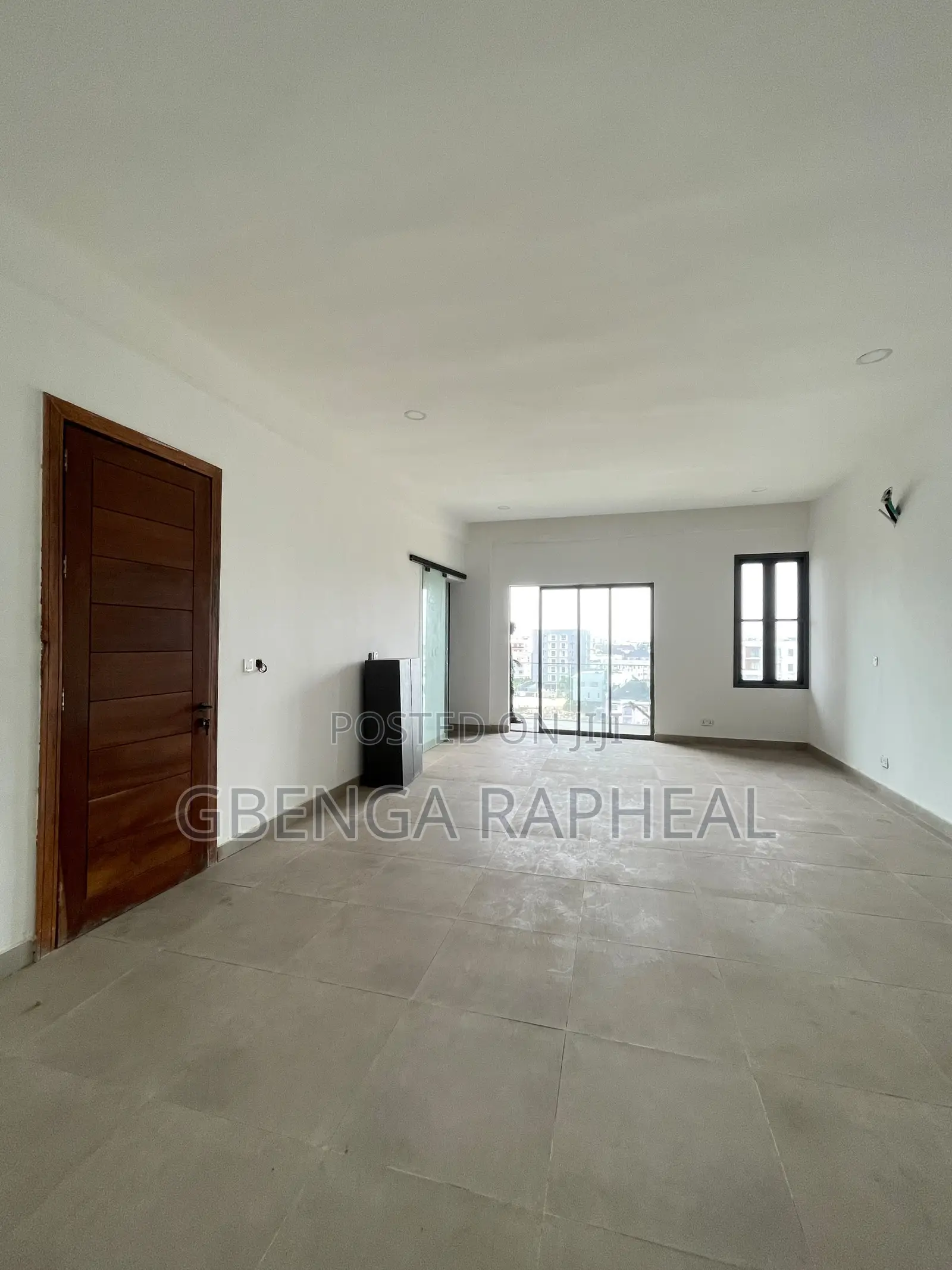 3bdrm Apartment in Ikate for sale
