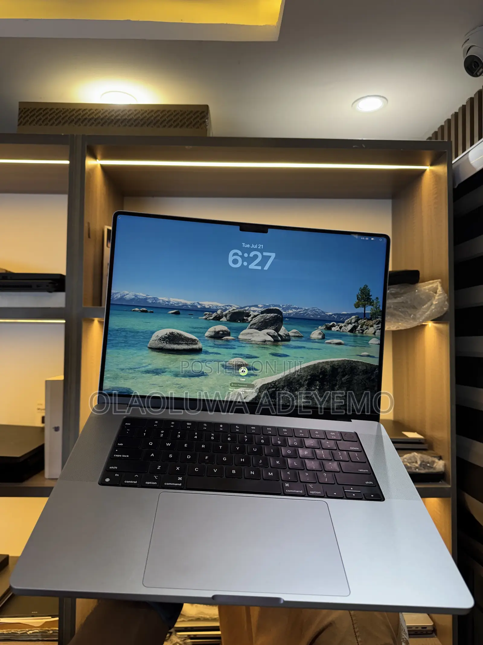 Laptop Apple MacBook Pro 2020 M1 32GB Apple M1 Pro SSD 1T