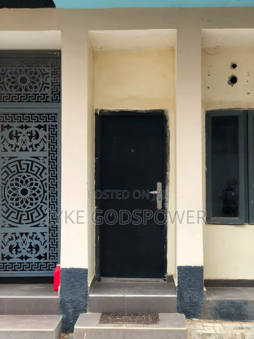 2bdrm Block of Flats in Lugbe, FHA for rent