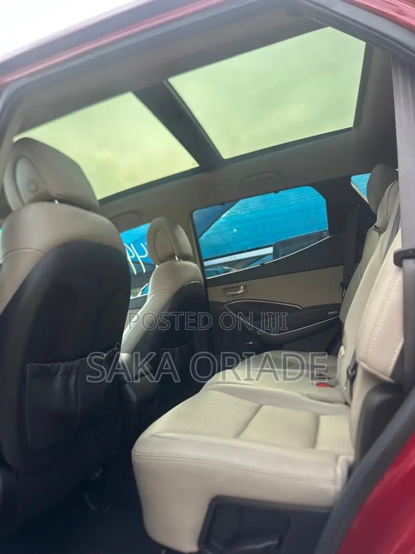 Hyundai Santa Fe 2015 Red