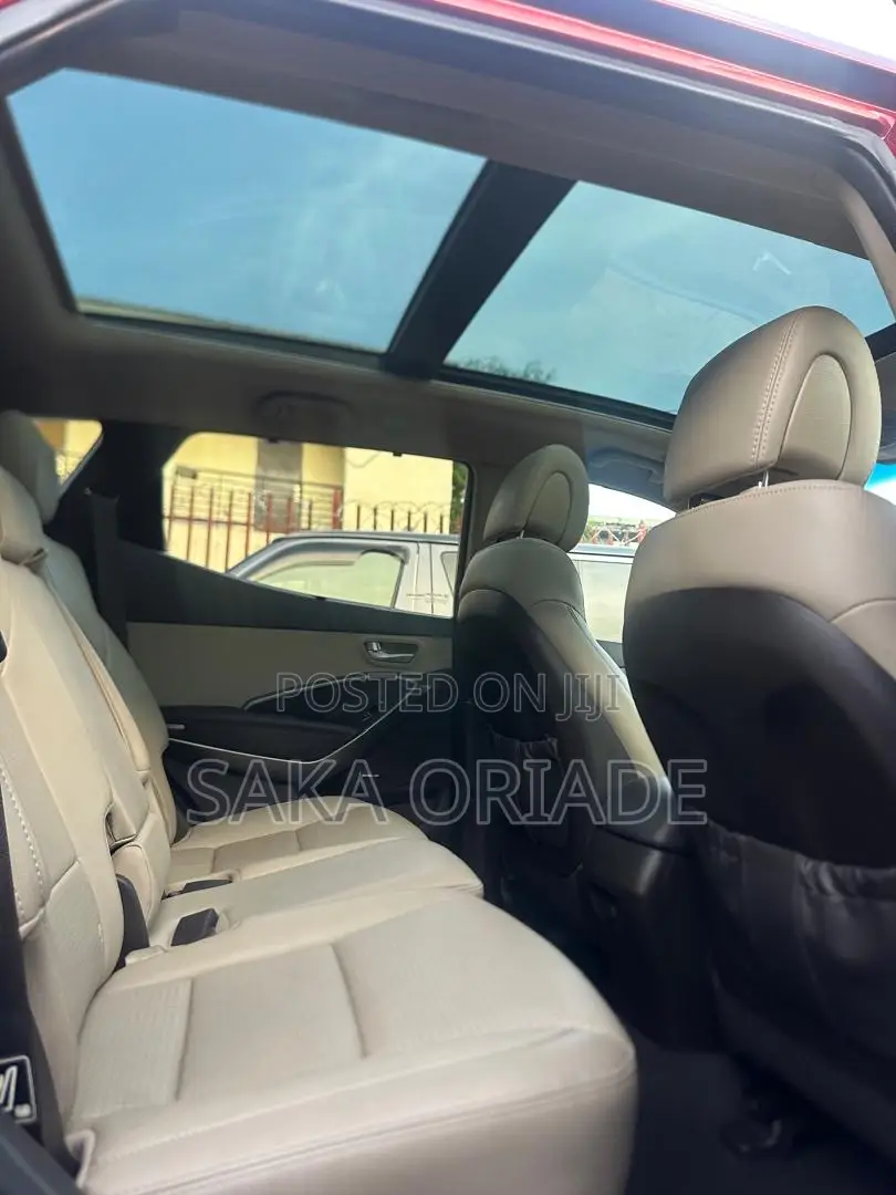 Hyundai Santa Fe 2015 Red
