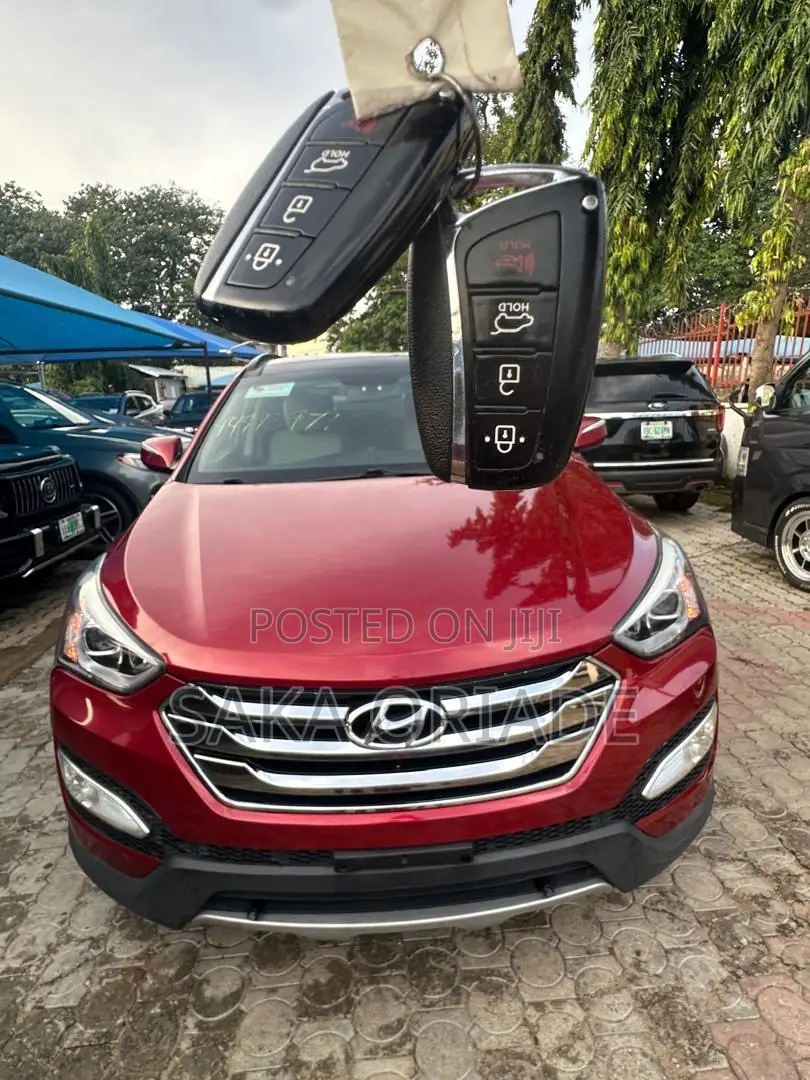 Hyundai Santa Fe 2015 Red
