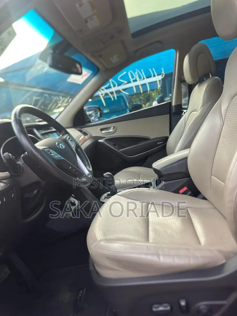 Hyundai Santa Fe 2015 Red