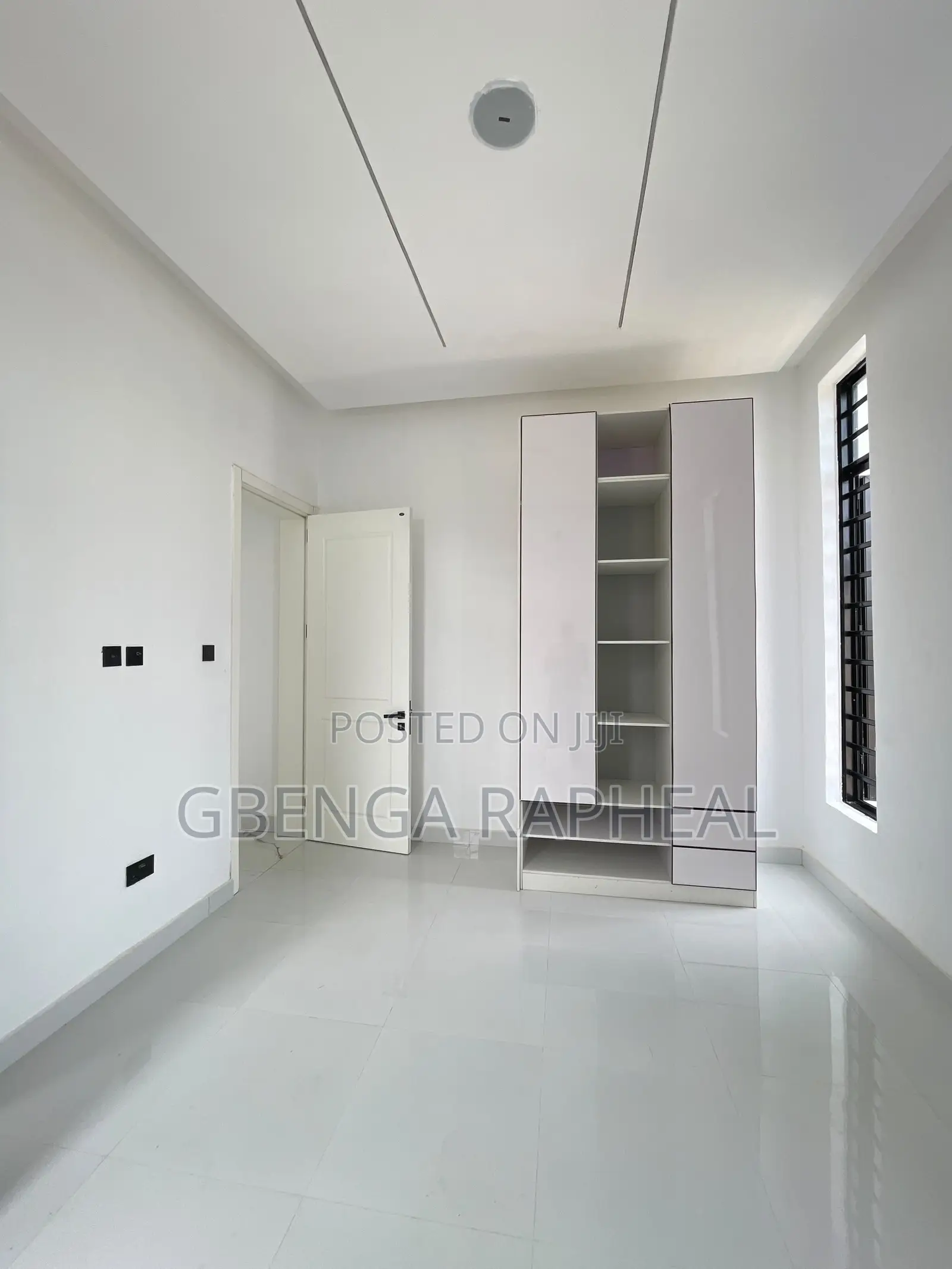 5bdrm Duplex in Chevron, Lekki for sale