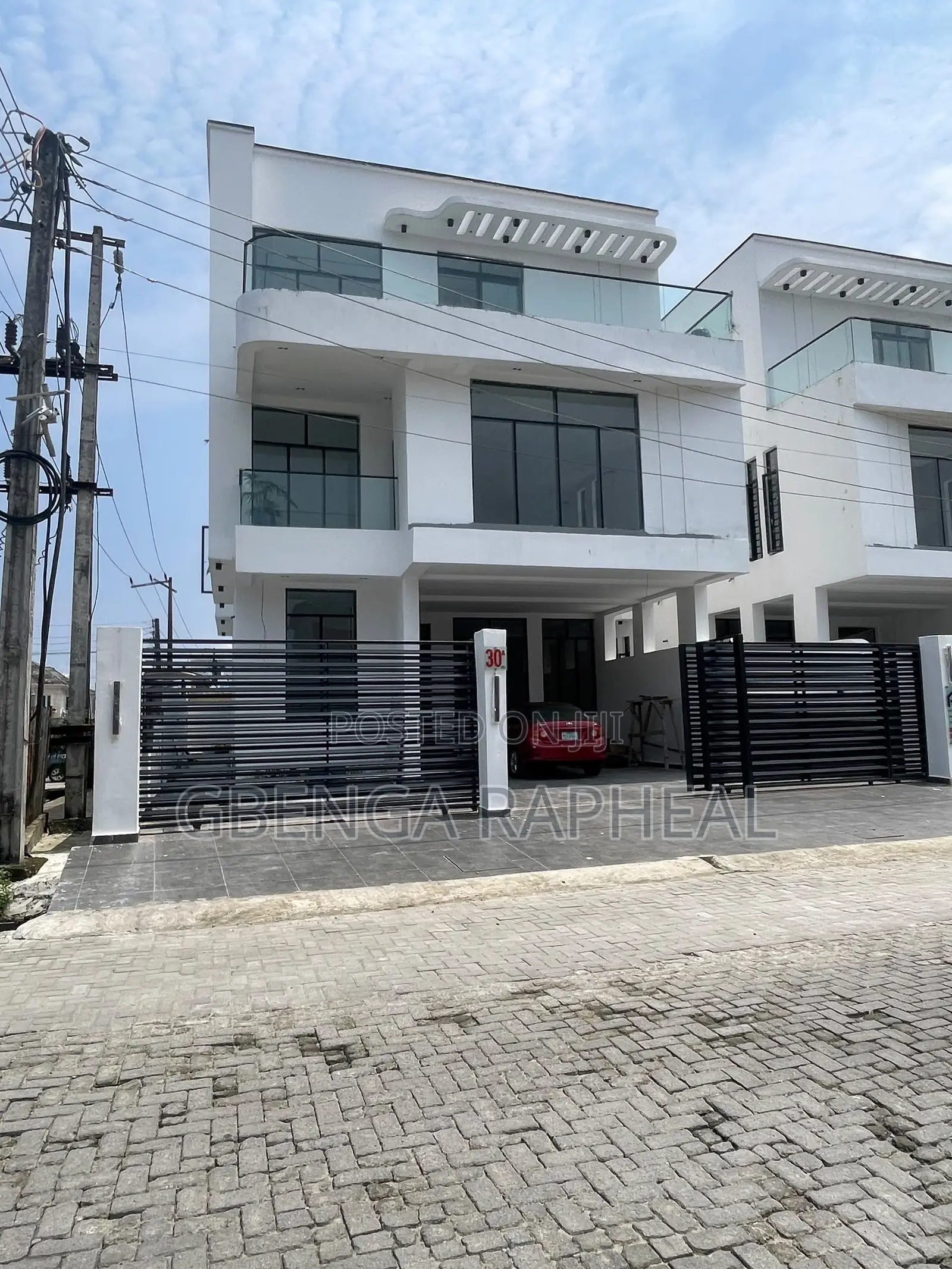 5bdrm Duplex in Chevron, Lekki for sale