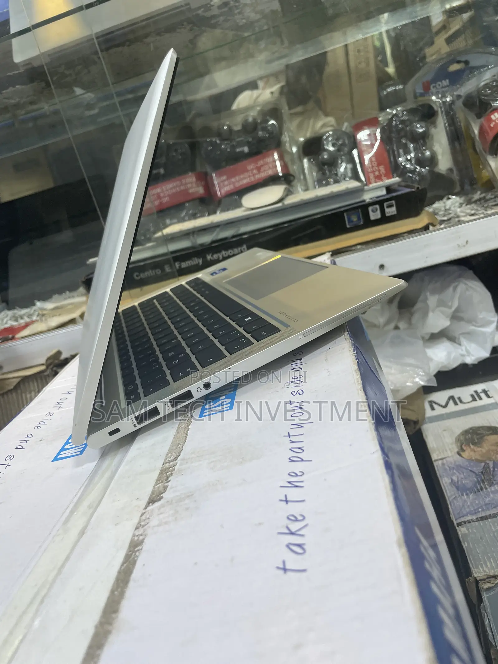 Laptop HP EliteBook 830 G8 16GB Intel Core i7 SSD 512GB
