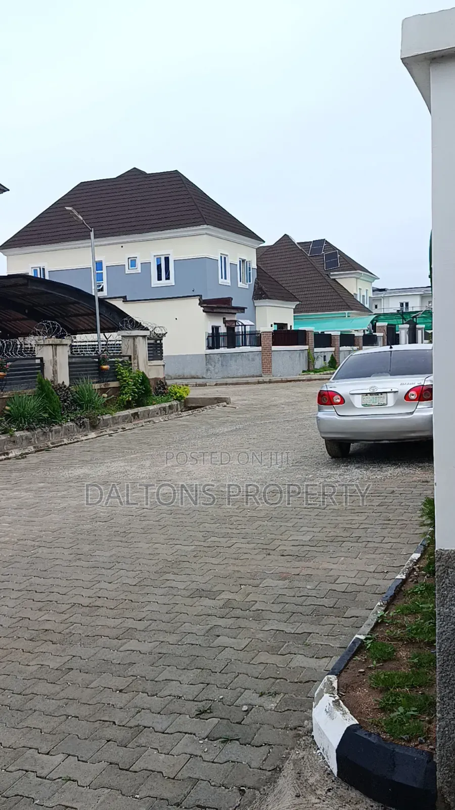 4bdrm Penthouse in Macsion, Sabon Lugbe for rent