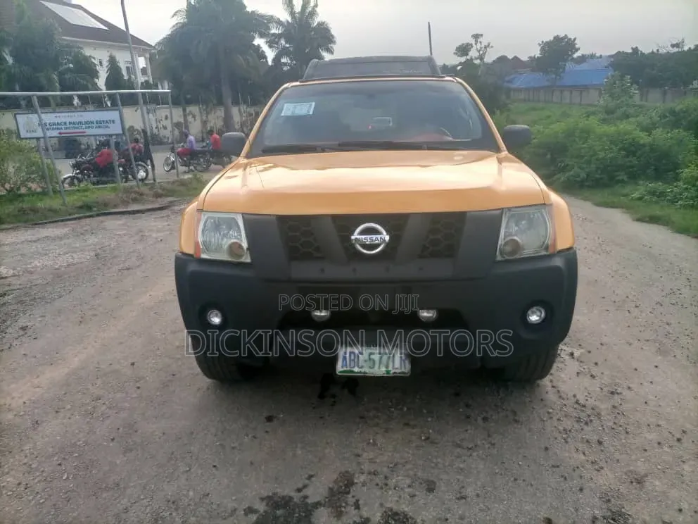 Nissan Xterra 2006 Yellow