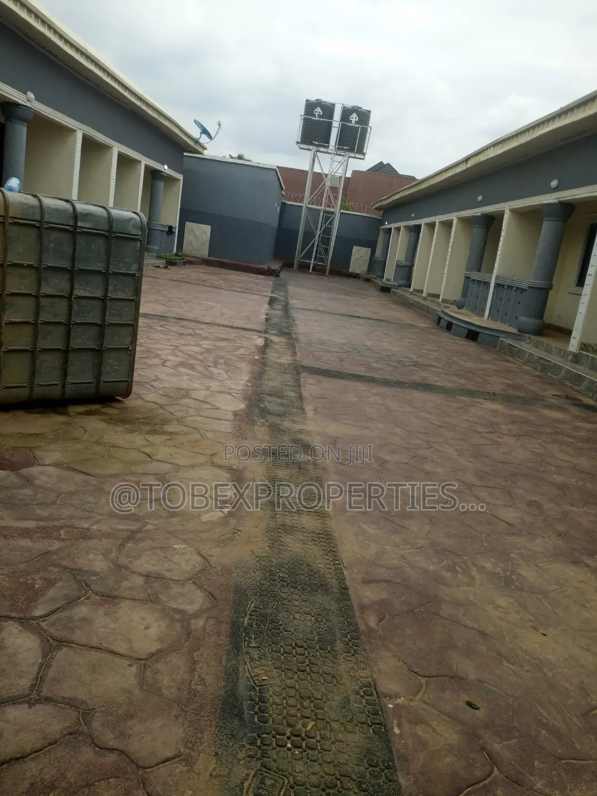 8bdrm Apartment in Zamani Extension, Karu for sale
